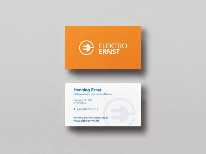 Vorder- und Rückseite der Visitenkarte von Elektro Ernst