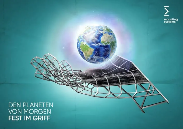 Eine Photovoltaik-Anlage in Form einer Hand, die die Weltkugel hält, dazu der Slogan "Den Planeten von Morgen fest im Griffv"